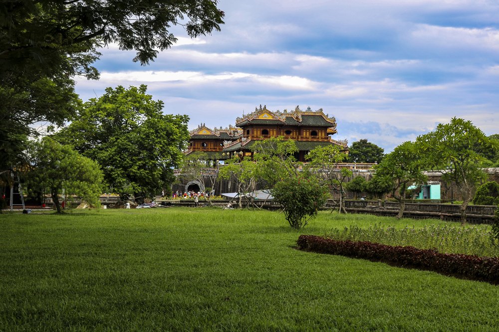 Photograph by Lê Trung Phùng