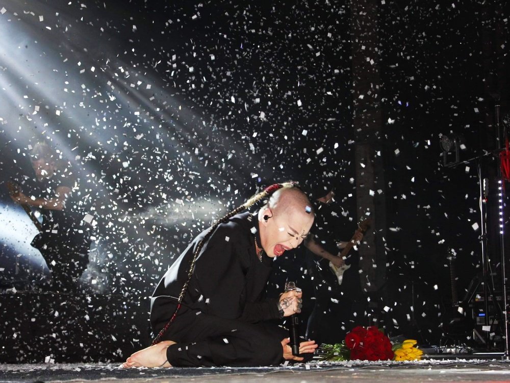 Белый снег, белый дым...