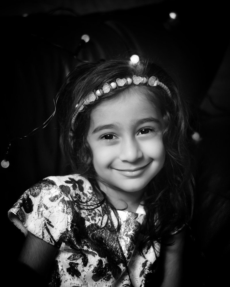 Black & White Portrait _with bulb lights