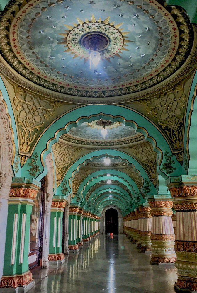 infinite archs & pillars