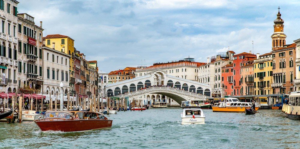 Гранд-канал Венеция.
