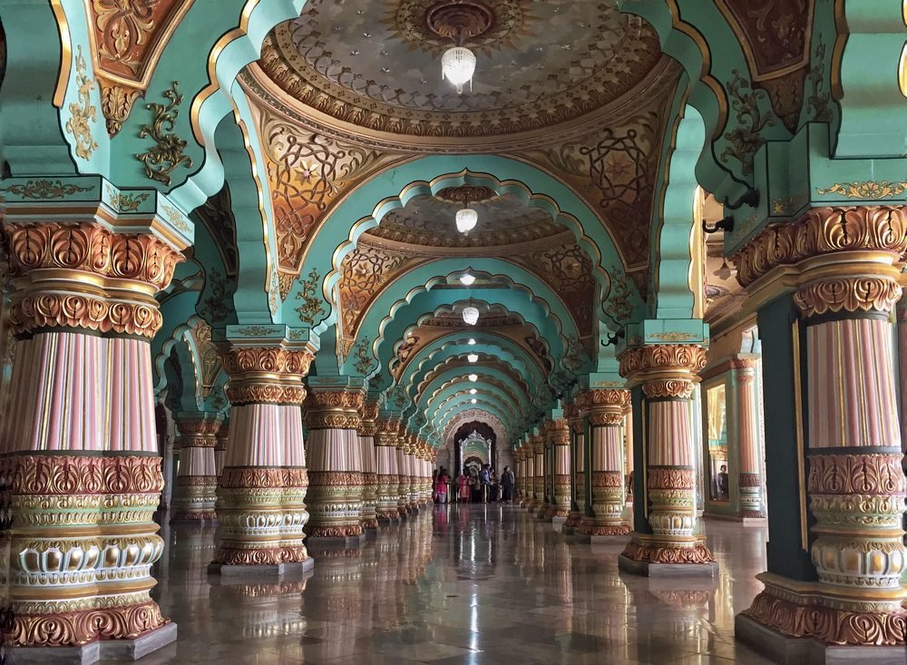 Tunnel with those repetitive patterns