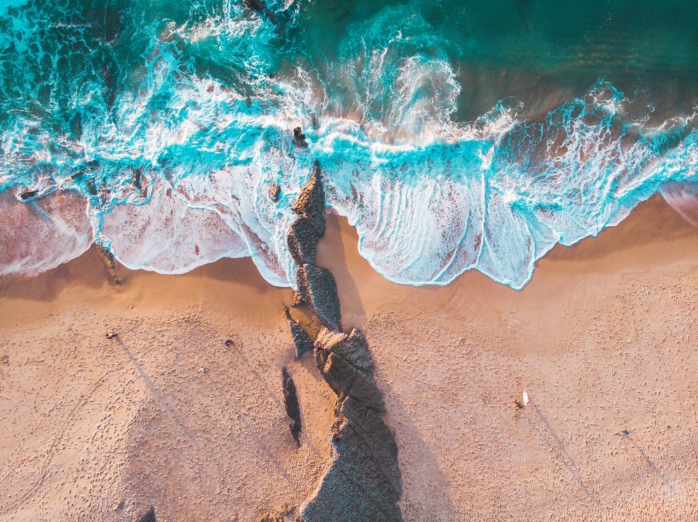 Where the edges Kiss