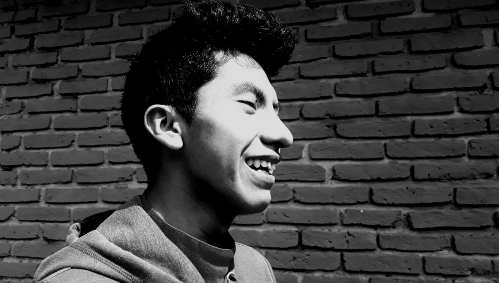 Una sonrisa sollosante