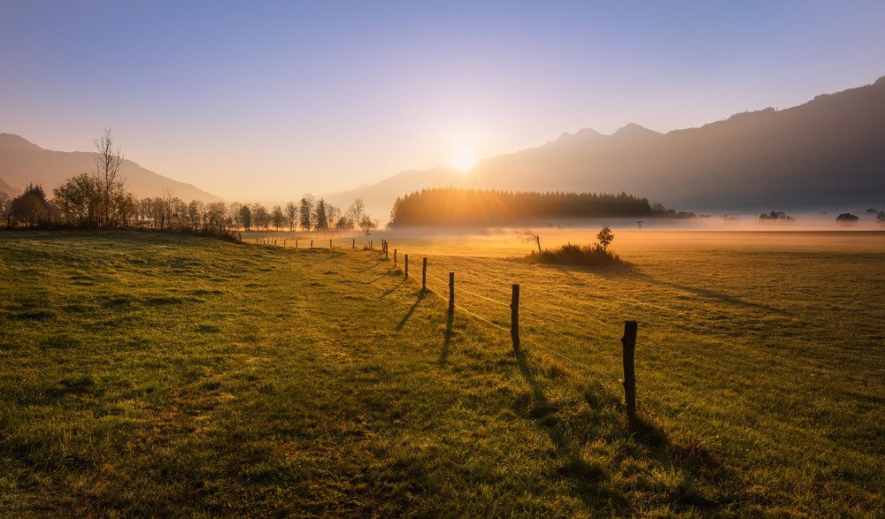 Рассвет в горах.