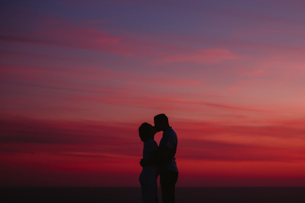 Поцелуй на закате