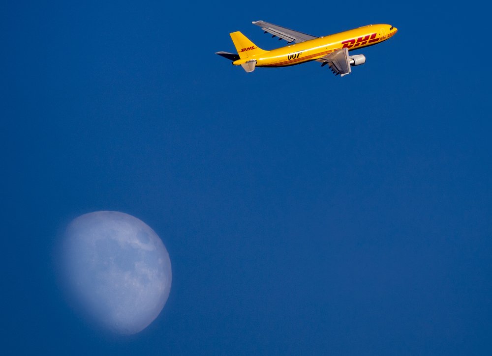 Самолет агента 007