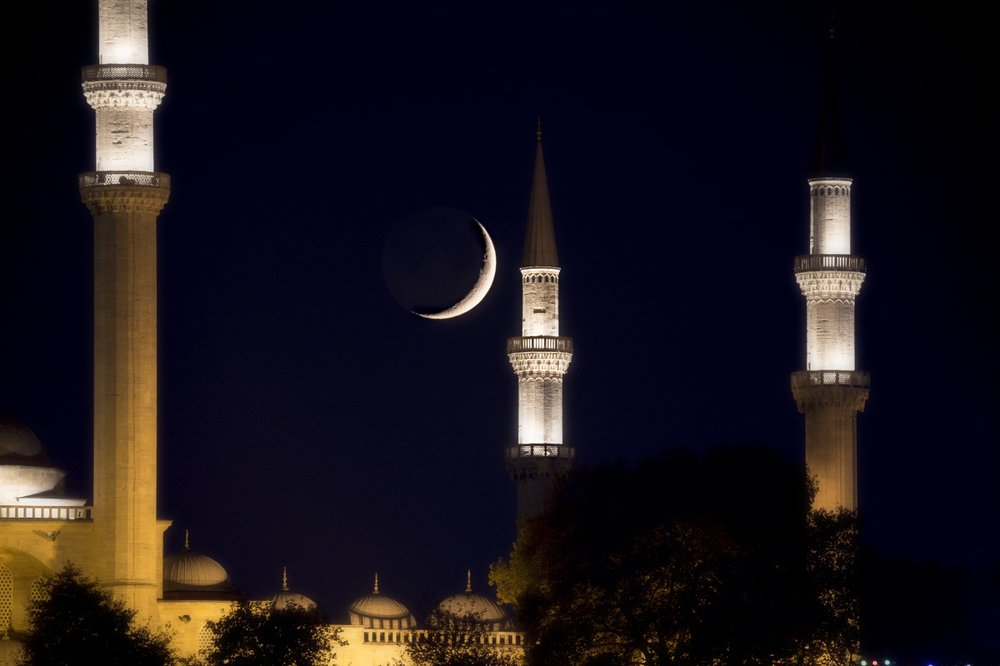 Ночь над мечетью