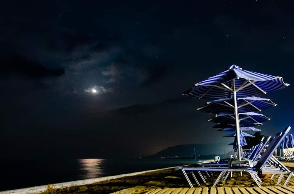 Photograph by Alex Boy