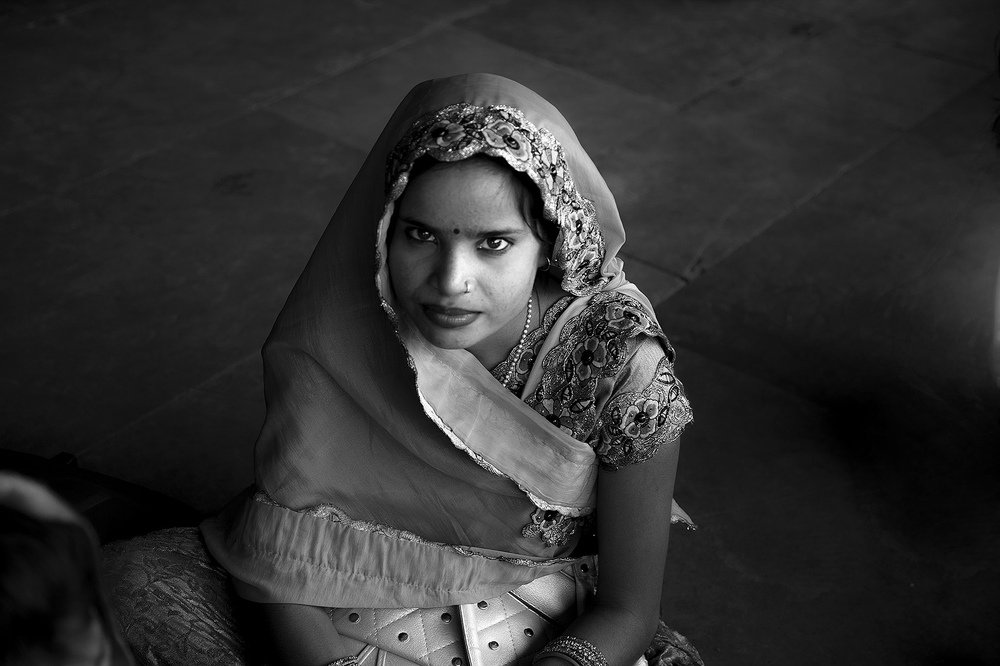 indian woman_Delhi station