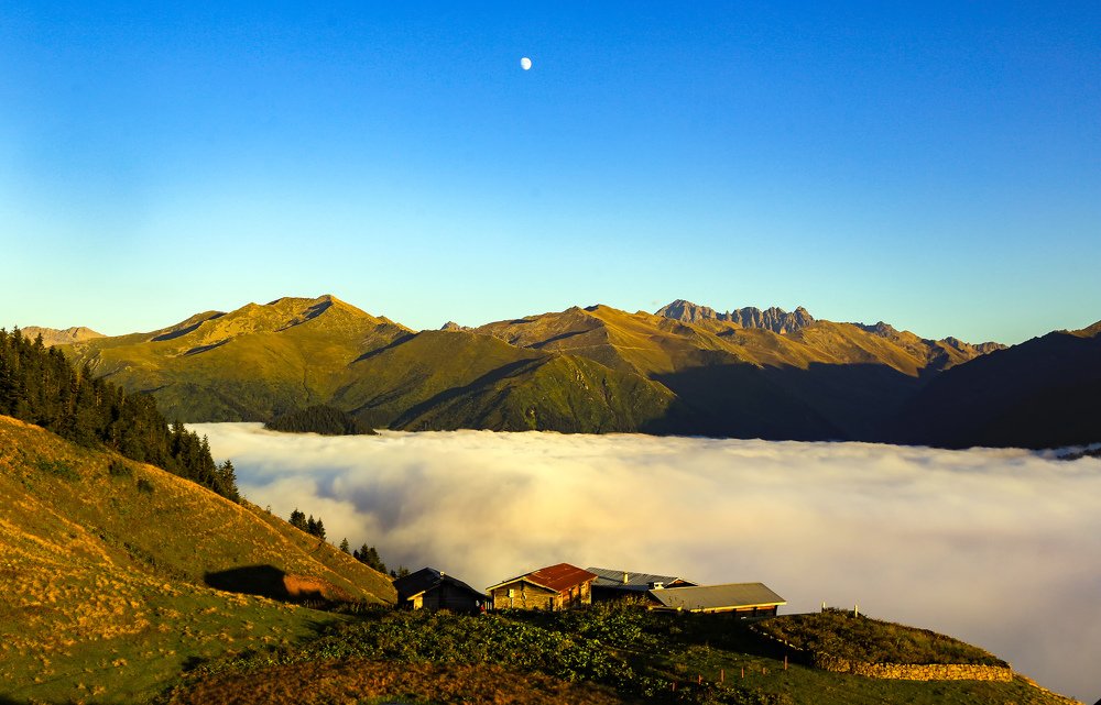 Photograph by Ibrahim Aysündü