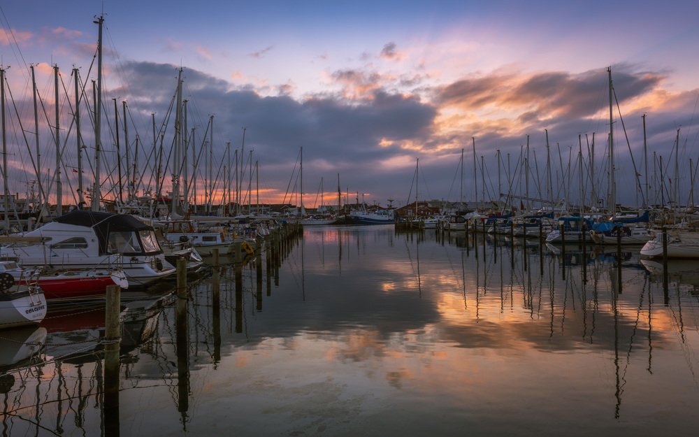 ВЕЧЕР НА ПРИСТАНИ