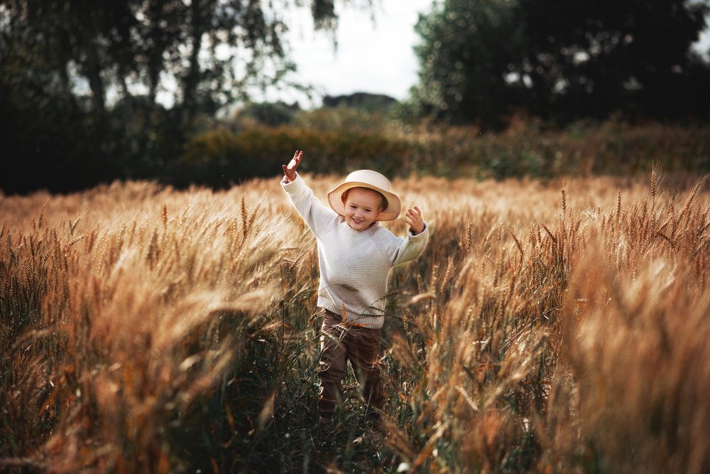 "Навстречу счастью я спешу"