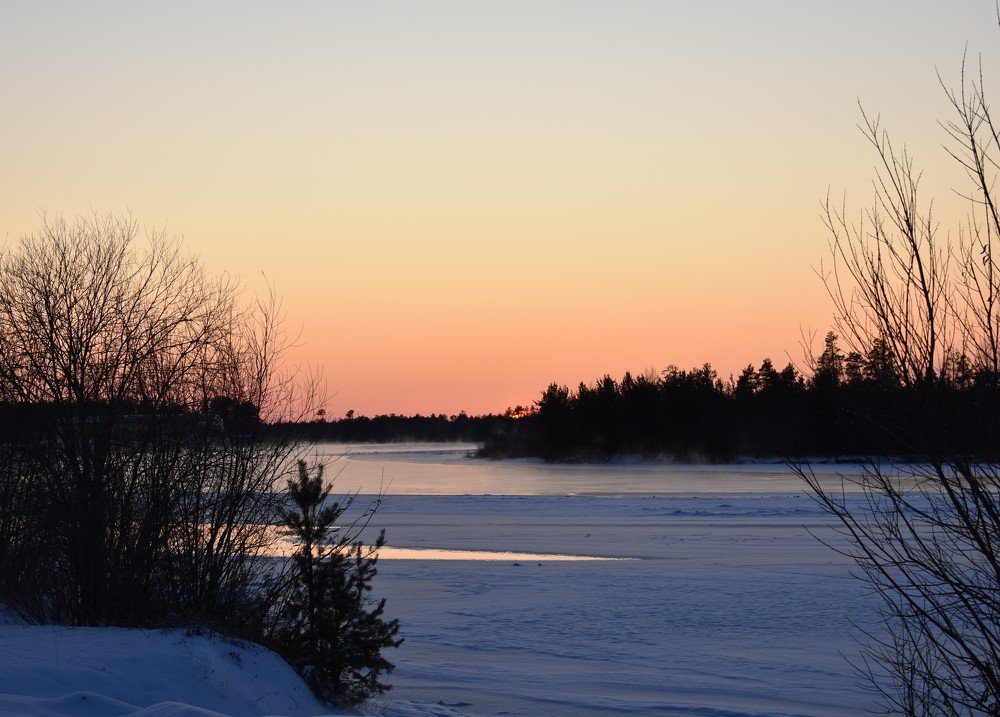 Замерзающая река