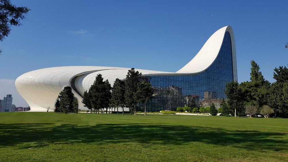 Центр Гейдара Алиева в Баку