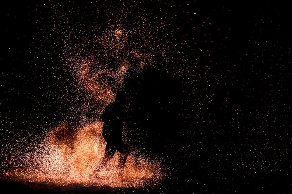 Light is prettiest in the dark