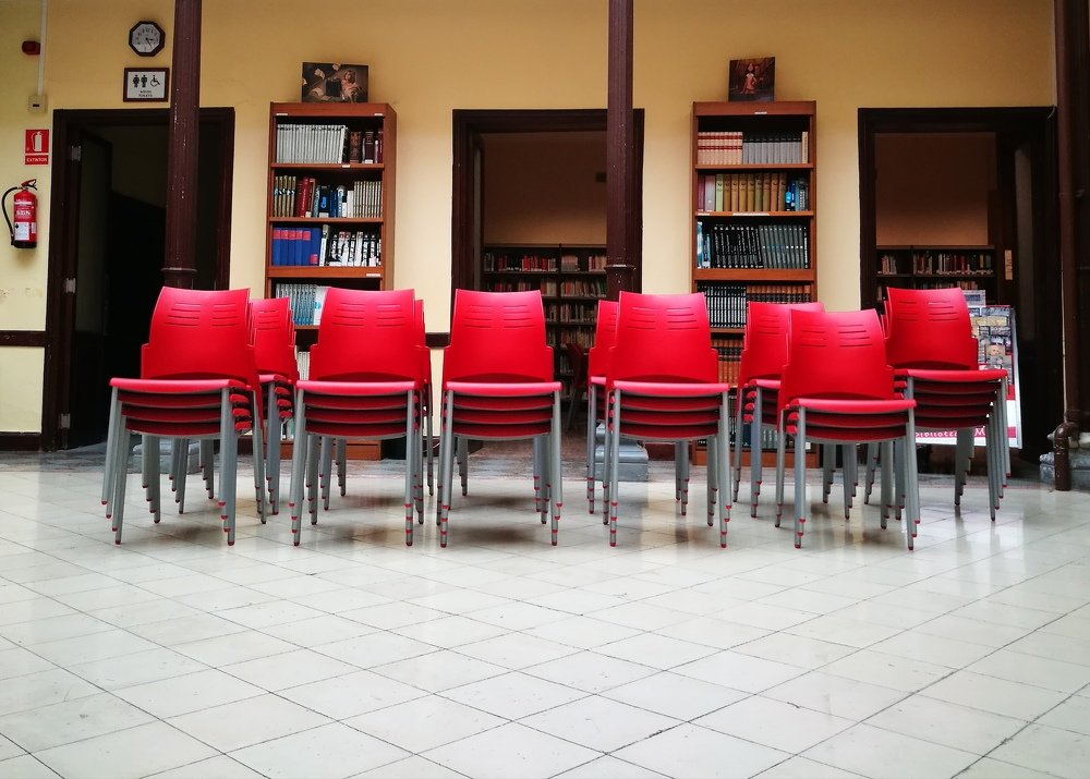 Waiting for the attendees/ В ожидании участников