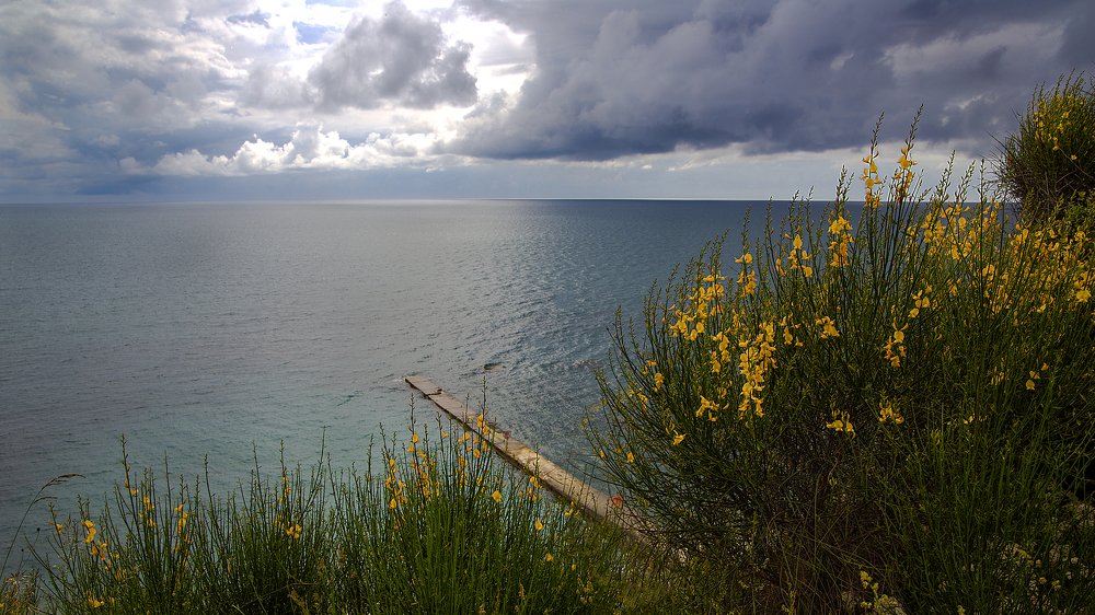 Майское море