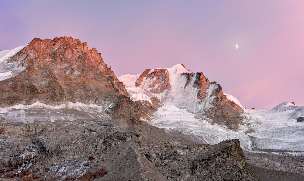 Sunset before climb to north face of Gran Paradiso