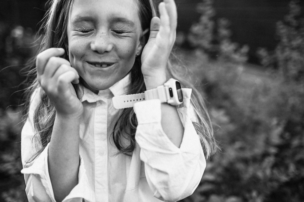 Тася и кислые ягоды=)