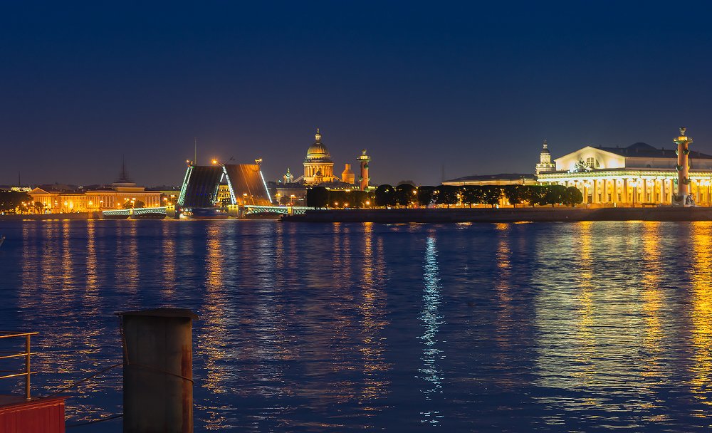 Ночной Санкт-Петербург