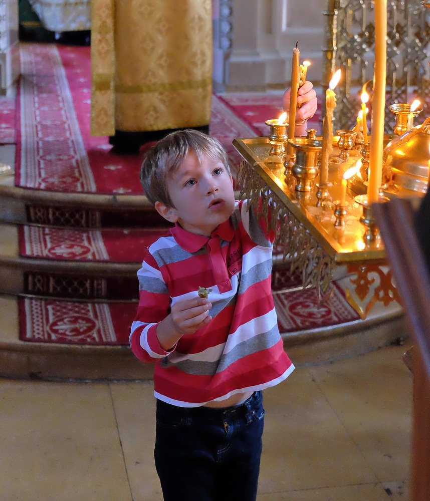 Монастырь. Праздничный день.