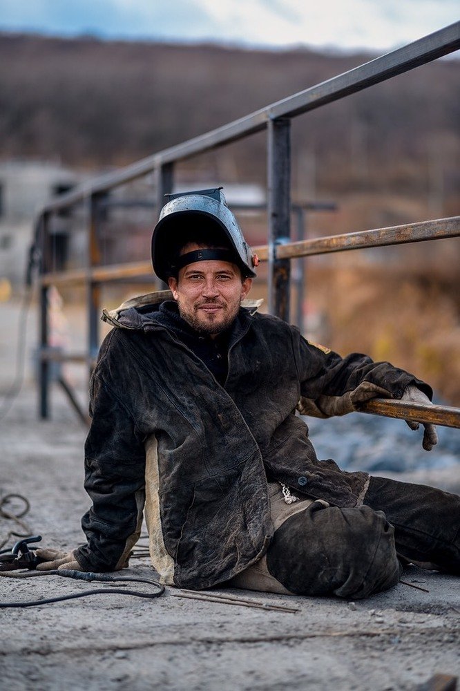 Сварщик на мосту