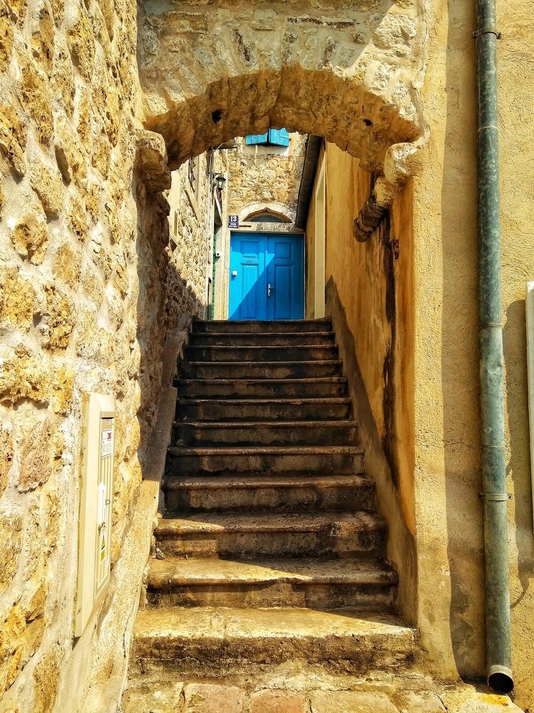 Узкие улочки Херцег-Нови