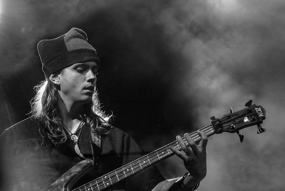 Молодой музыкант.