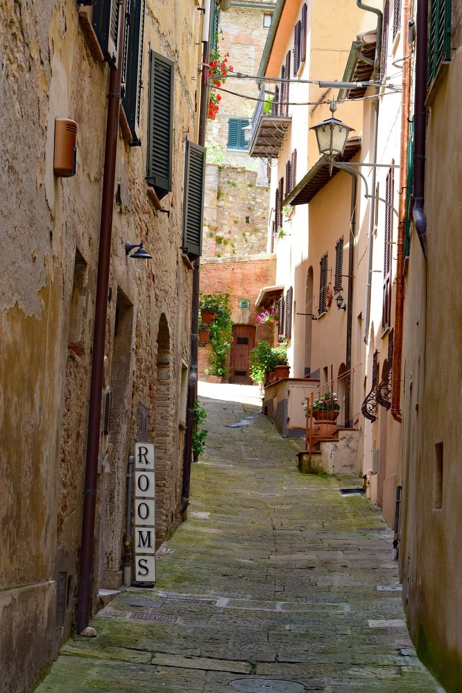 One narrow street view of Montepulciano, Italy
