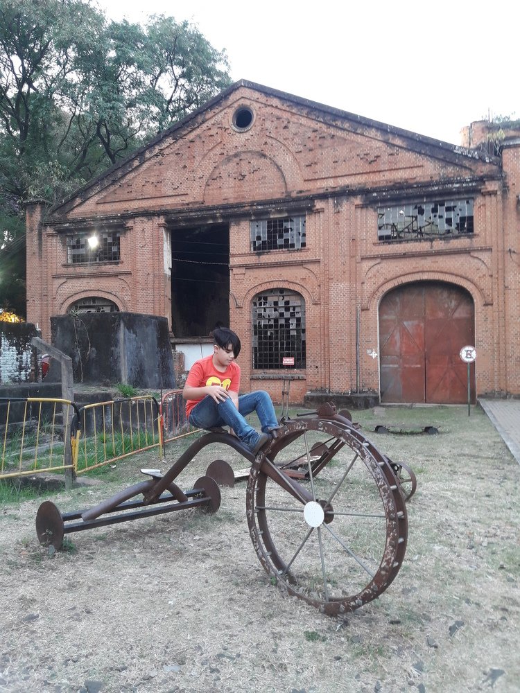 Photograph by Régis Santos