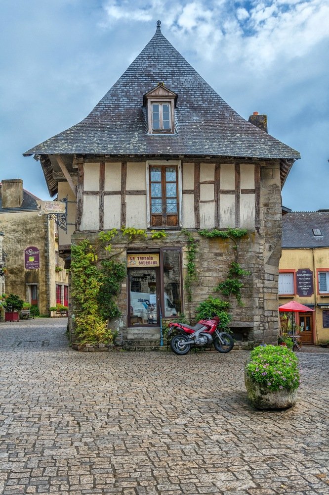 Photograph by Mila Gumnik