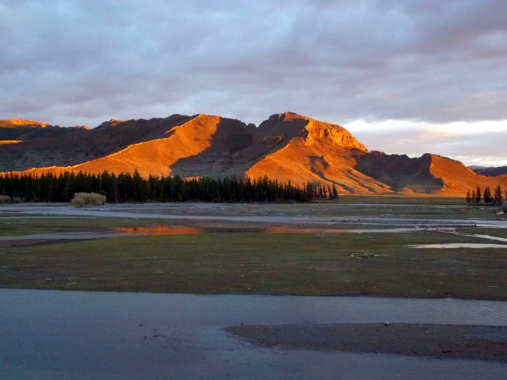 Монголия, река Тэсийн гол