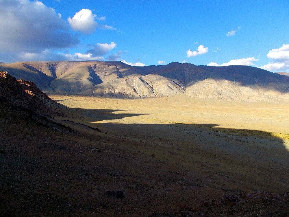 Монголия, берег озера Толбо-Нуур