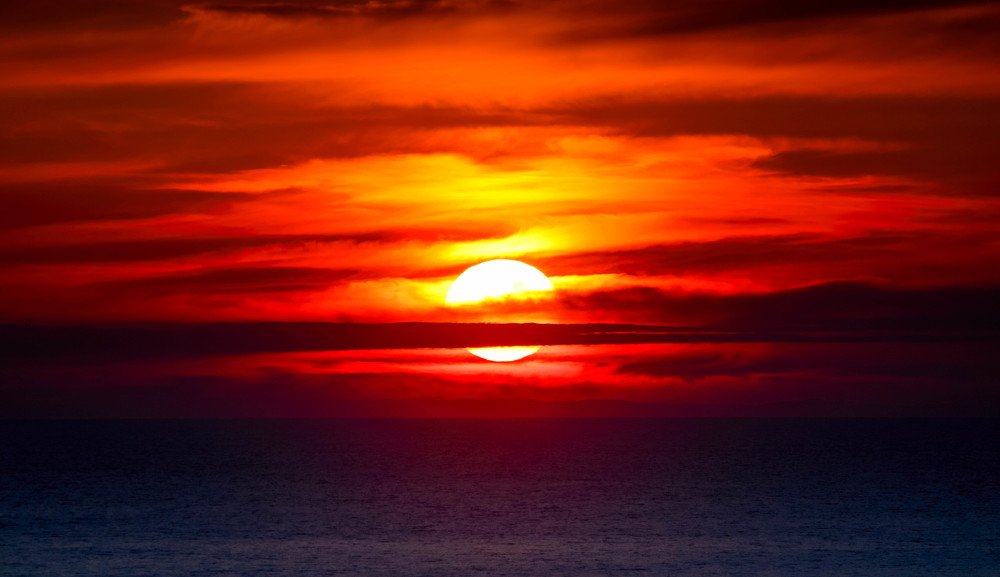 Закат на море