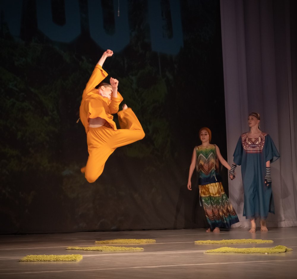 Photograph by Denis Zakalyapin