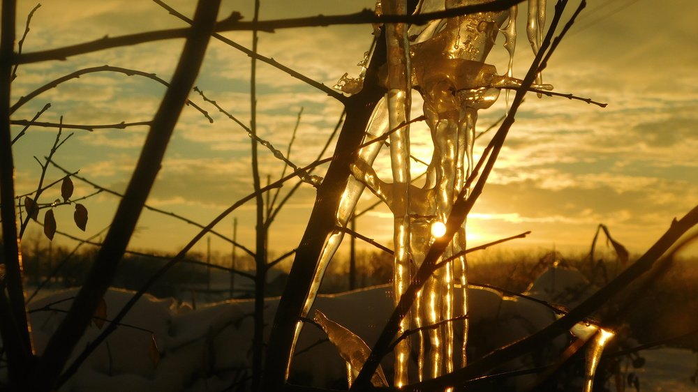 Сквозь лёд!