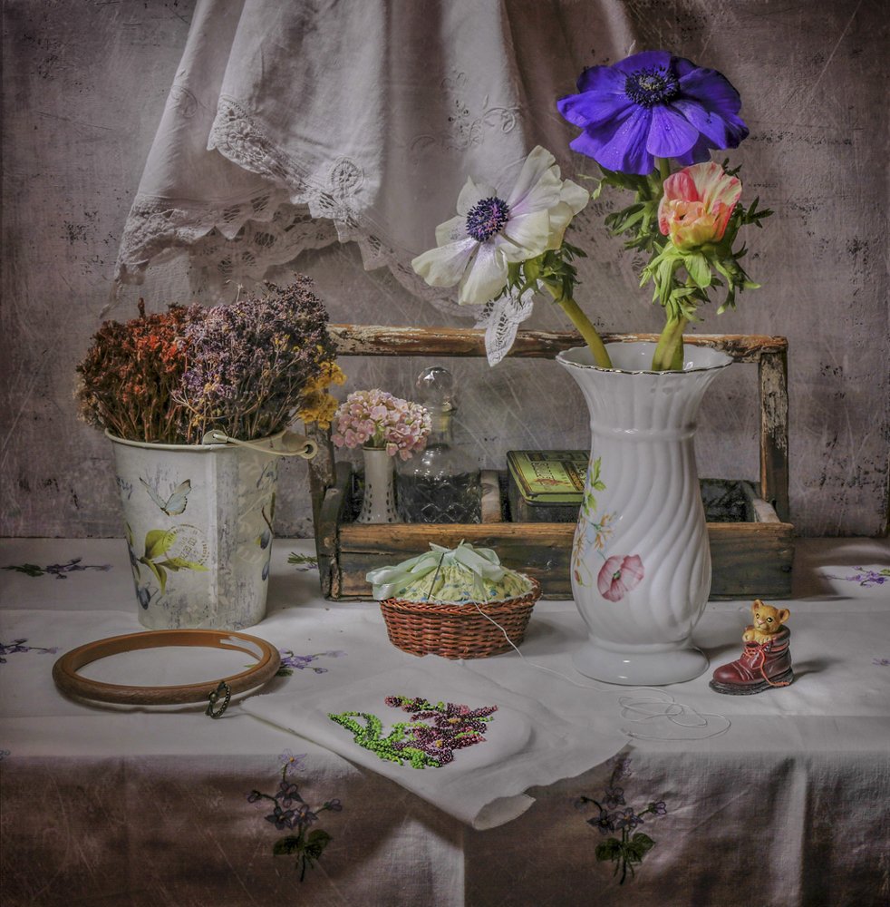 Натюрморт с анемонами.