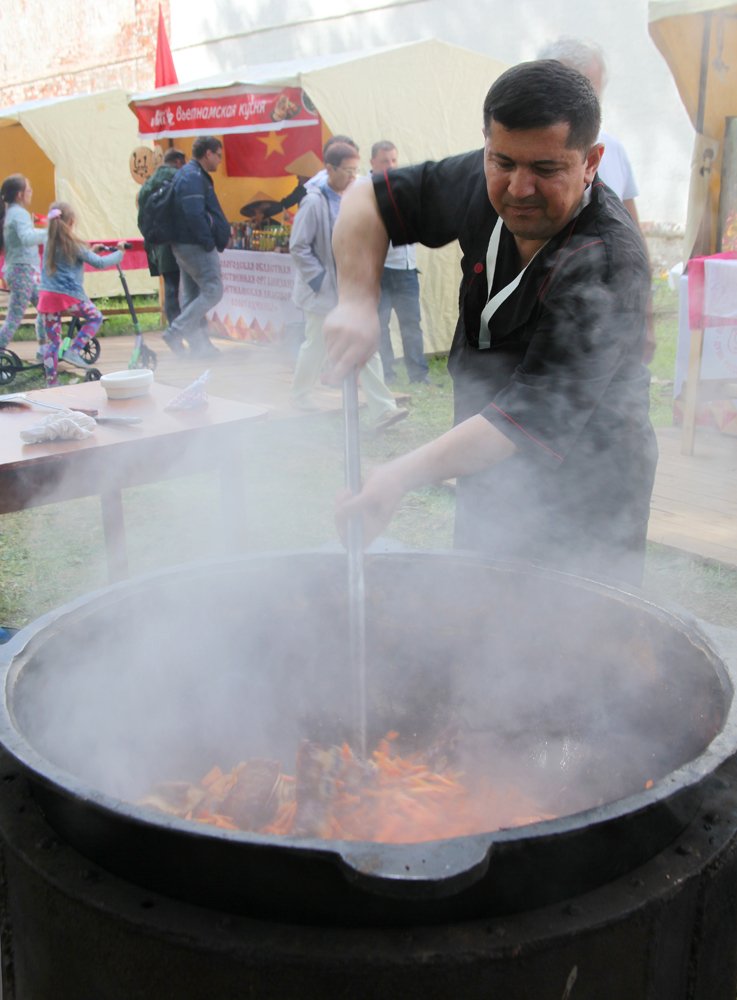Вкусный плов на ярмарке