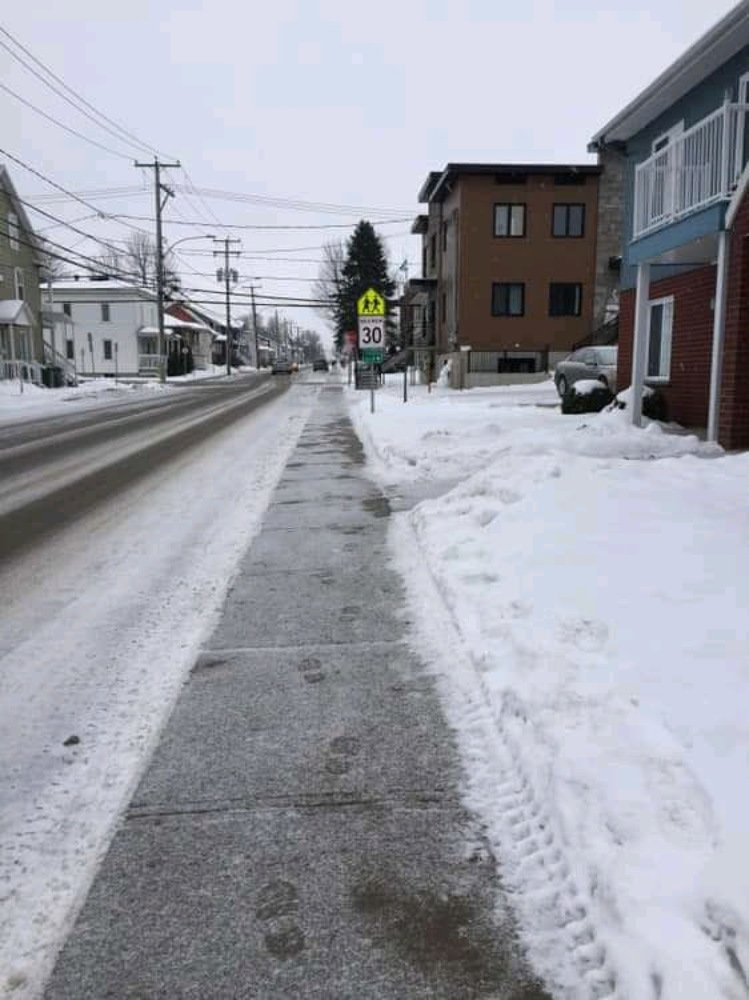 Photograph by Eliud Brancuzzy 12