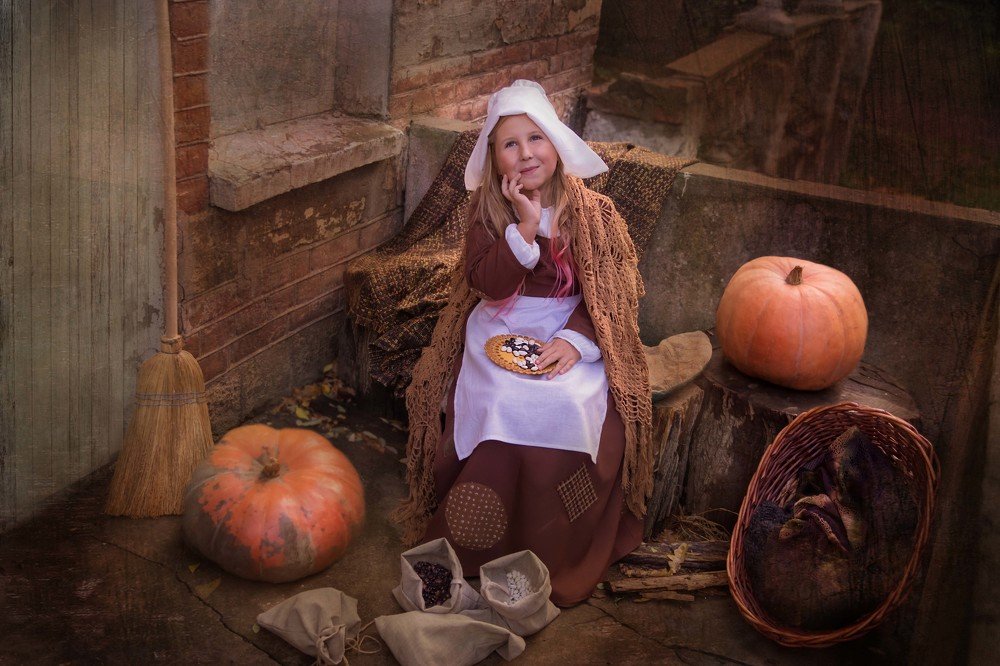 - На балу непременно произойдет что-нибудь удивительное.