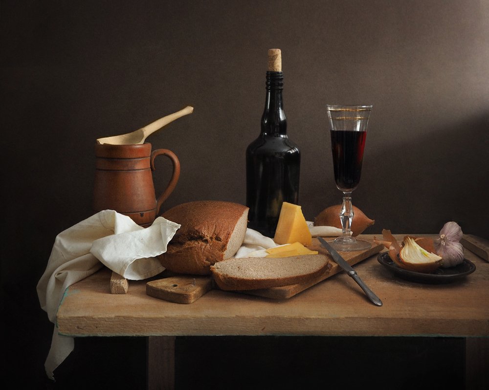 Хлеб, сыр, вино