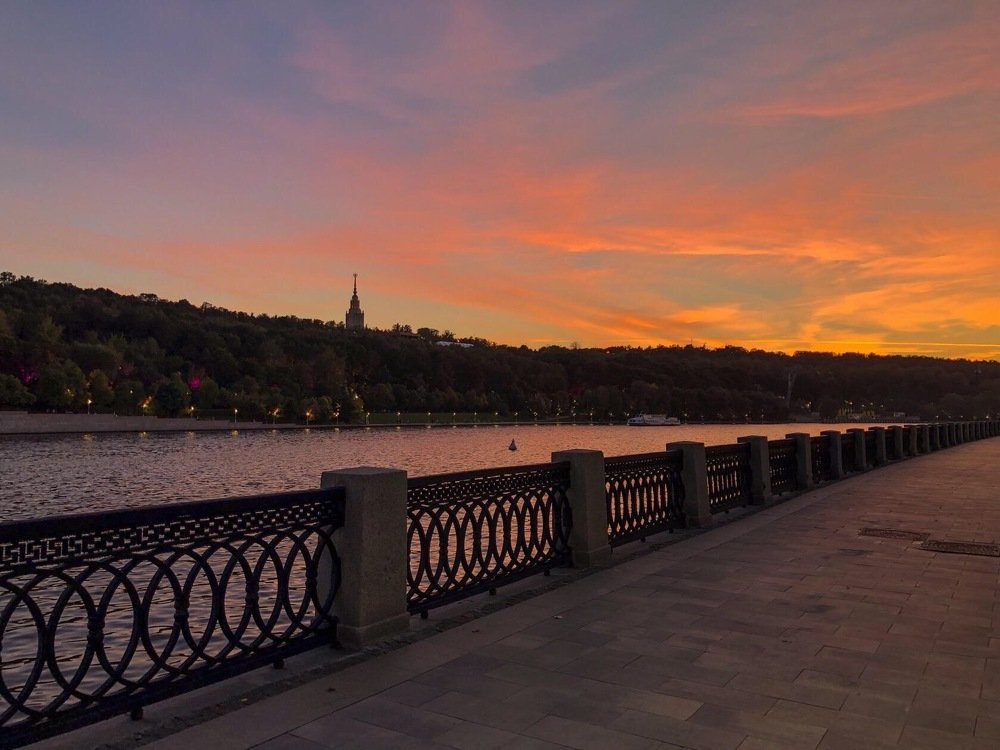 Закат над Москвой-рекой