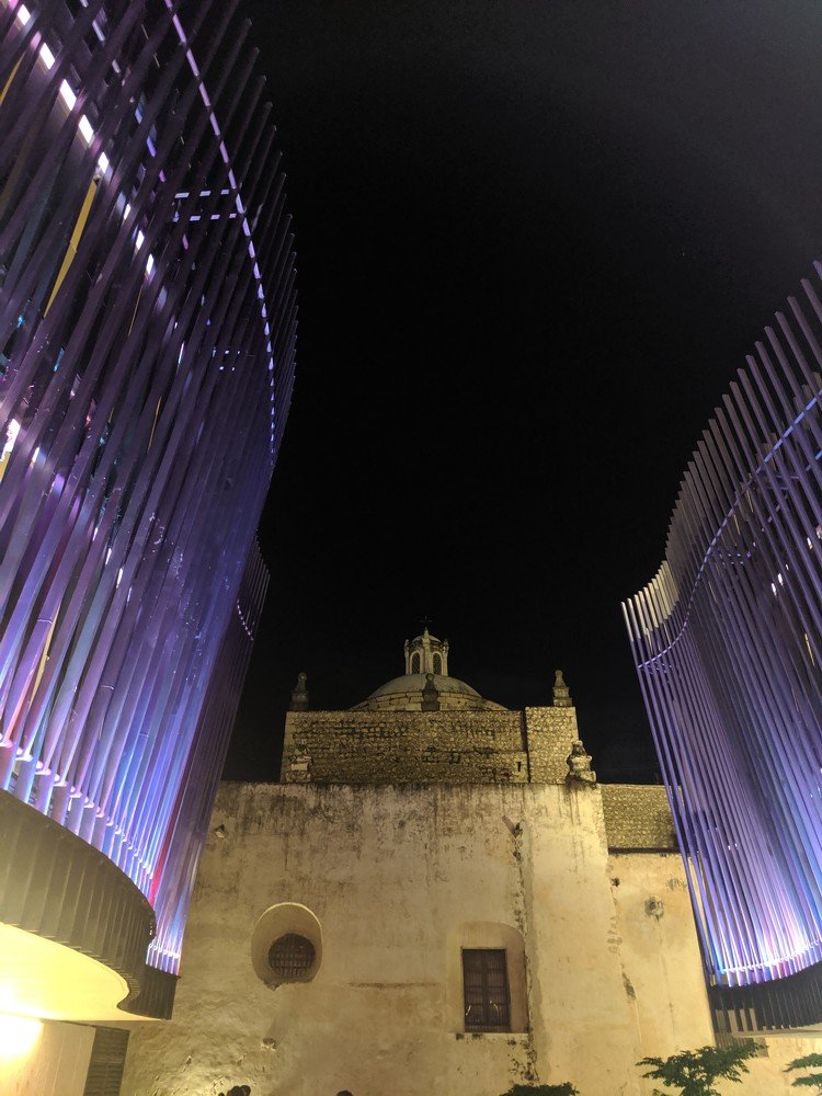 Photograph by Eliud Brancuzzy 12