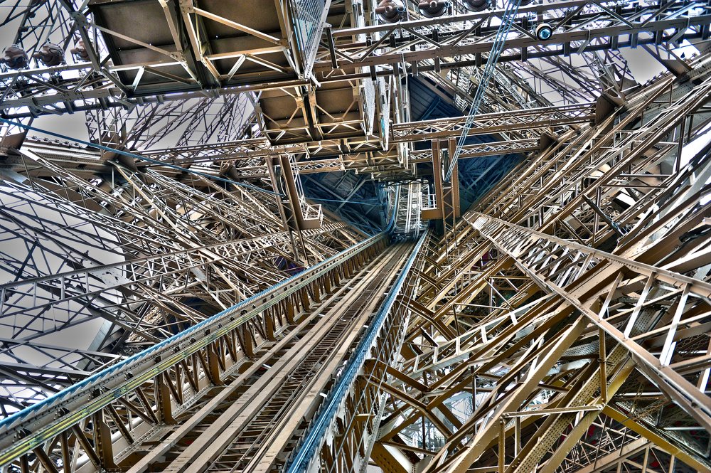 Photograph by SI SABER LOTFI