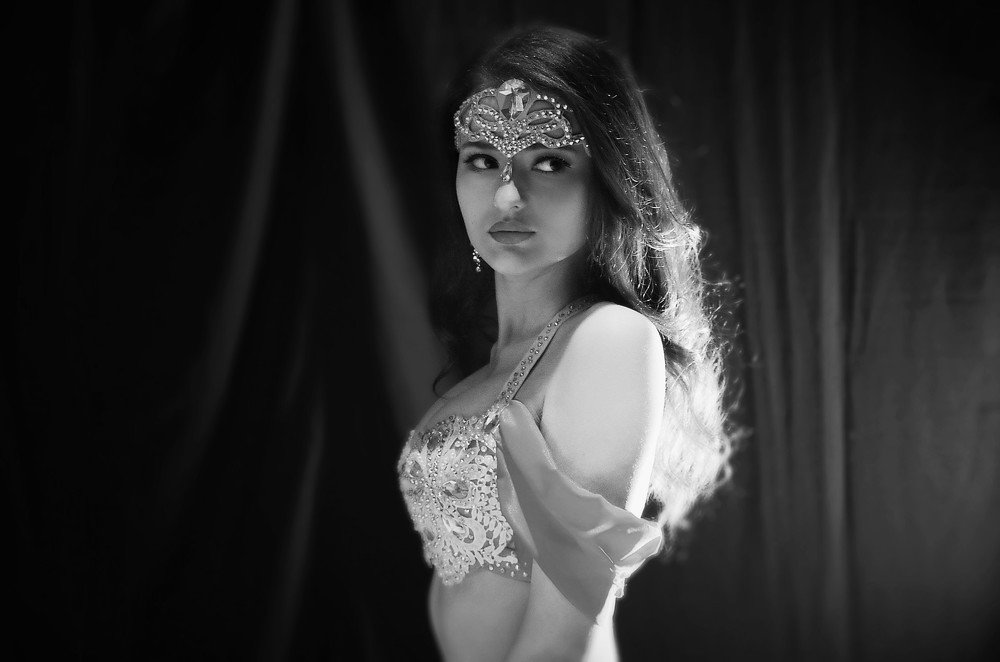 Танцовщица