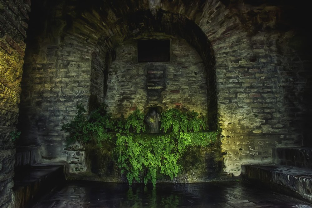 Photograph by Aram Rustayi