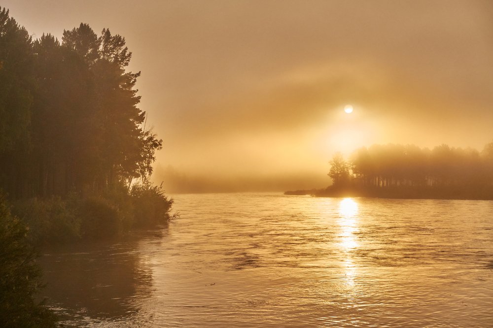 Рассвет на реке