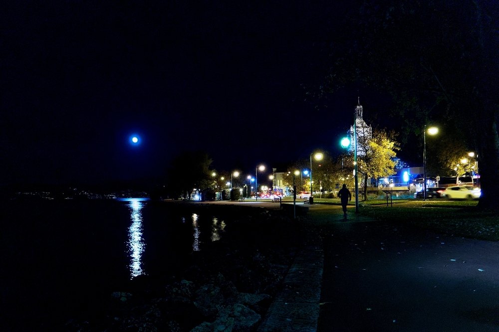 The jogger and the moon