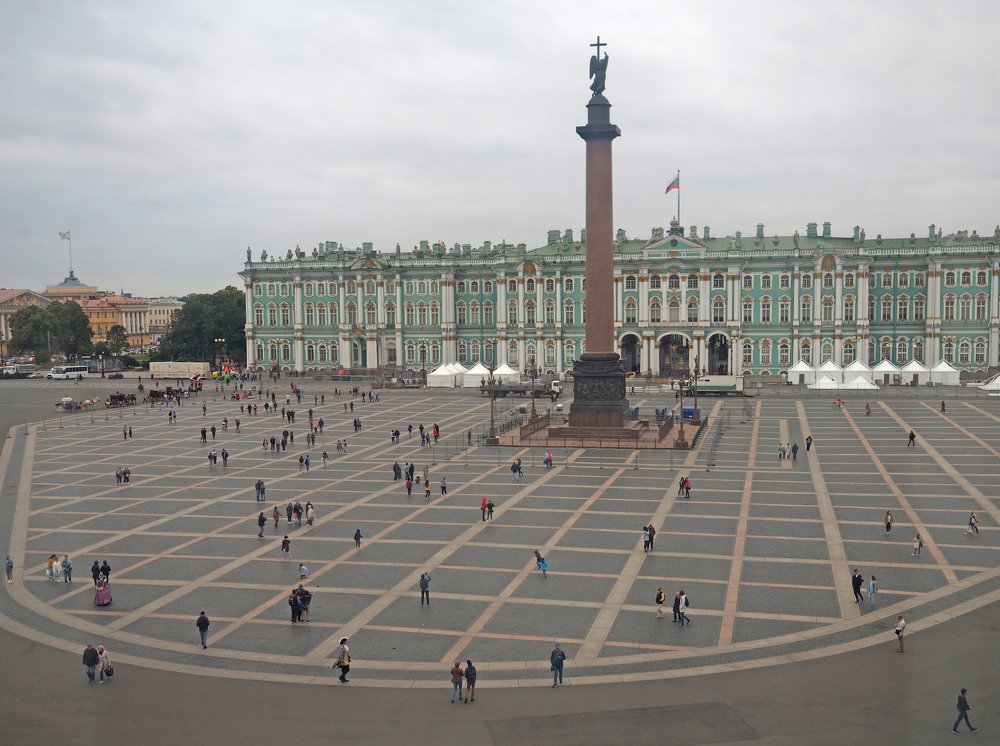 Облачный день в Питере